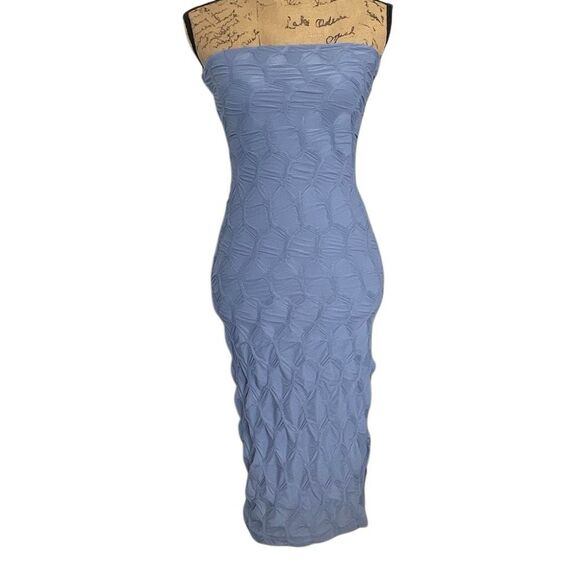 NWT Strapless Textured Lavender BodyCon Midi Dress - Size XS-S - Picture 1 of 10